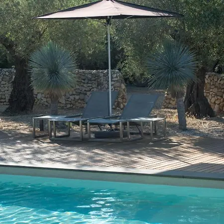 Hotel Domaine La Pierre Blanche 4*