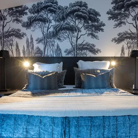 Domaine La Pierre Blanche 4* Eygalières