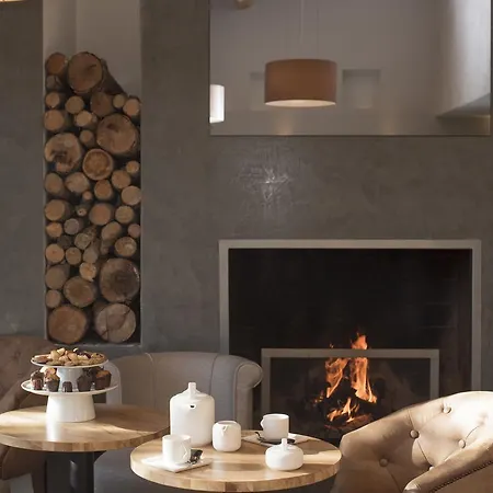 Domaine La Pierre Blanche 4* Eygalières