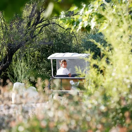 Domaine La Pierre Blanche Hotel